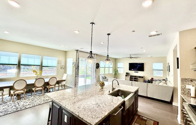 5436 REEF CIR