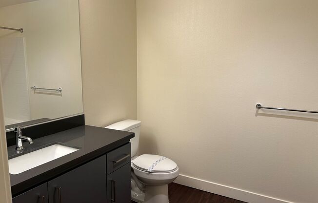 2 beds, 2 baths, 890 sqft, $2,565, Unit 310