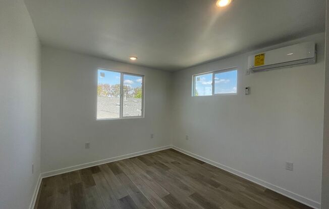 2 beds, 1.5 baths, 850 sqft, $2,695, Unit ADU-BACK UNIT