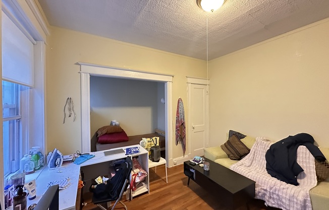64 WOODSTOCK AVE