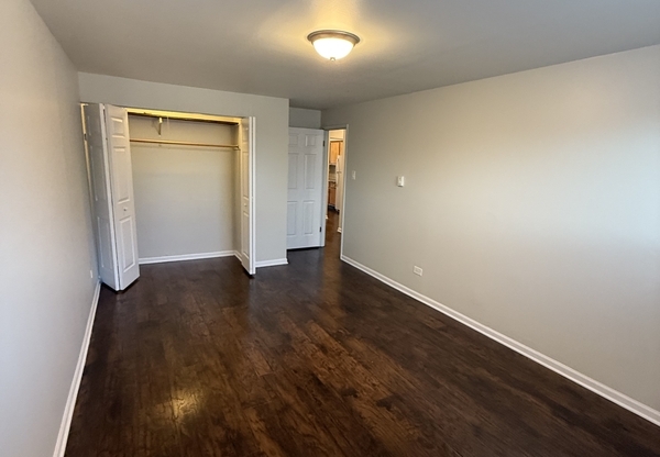 515 E AVE 300