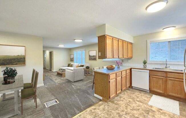 $1,795 - 2 Bed / 1 Bath Spacious House with New Carpet on a Large Lot in Latah Valley