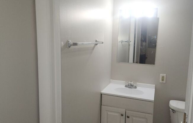 1 bed, 1 bath, 700 sqft, $1,150, Unit 304