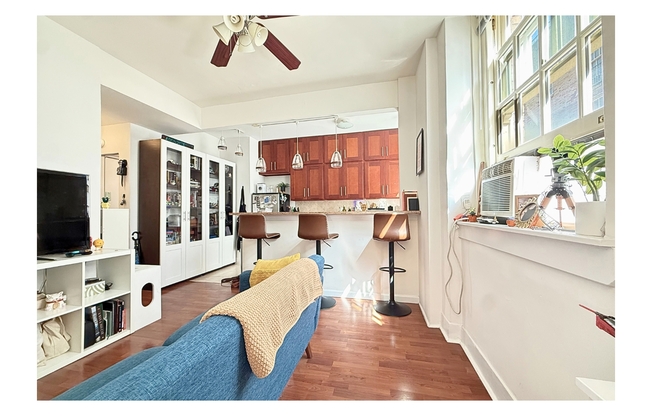1 bed, 1 bath, $3,600, Unit 4G