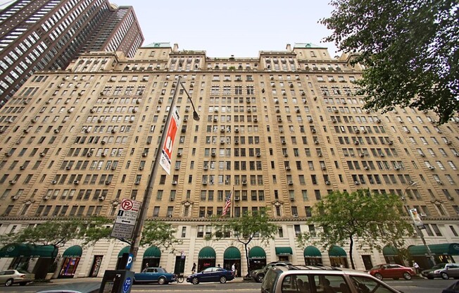 353 W 56 ST
