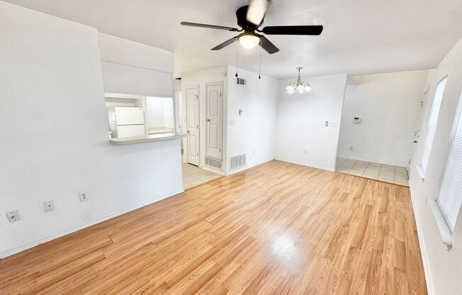 2310 W Hickory