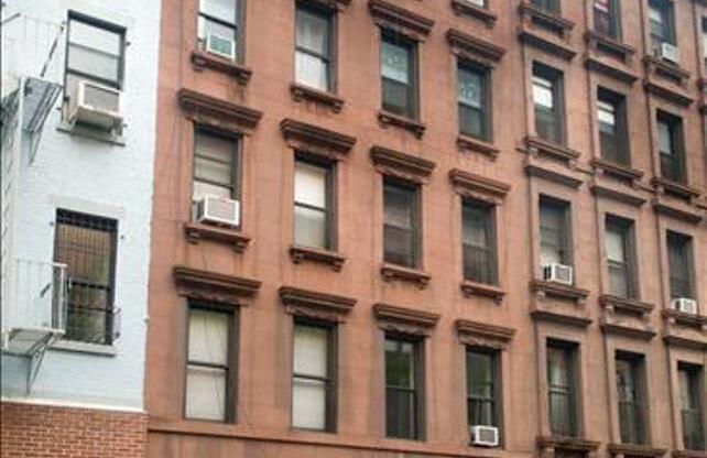 530 W 50 ST