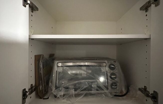 Studio, 1 bath, 244 sqft, $1,495, Unit 113 - Furnished