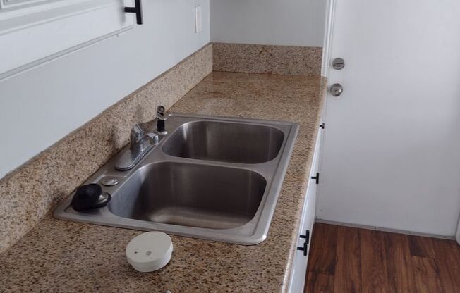 4552-4558 35th Street