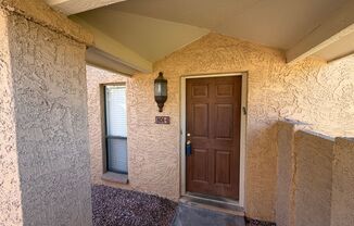 Charming 2 Bed/1 Bath in Great Location Close to Hiking/Walking Path