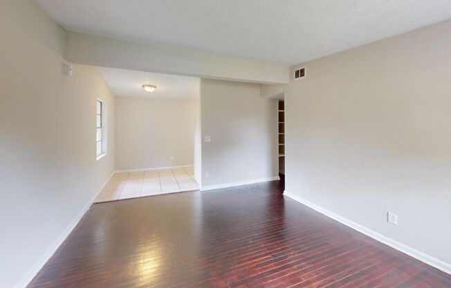 3 beds, 1 bath, $1,300