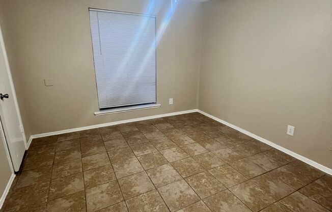 2 beds, 2 baths, 900 sqft, $1,620, Unit 2084