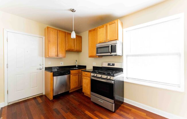 Updated Apartments on the Chicago and Oak Park Border With Central Air