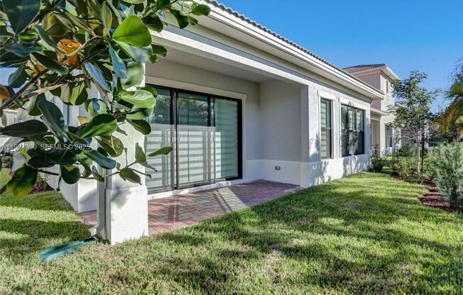 8450 NW 39TH CT #8450 CORAL SPRINGS, FL 33065