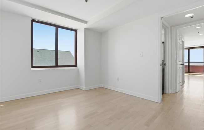 2 beds, 2 baths, 1,050 sqft, $3,550, Unit 6-6W