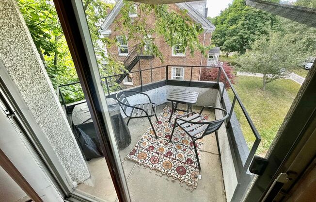 1 bed, 1 bath, 580 sqft, $1,825, Unit 19