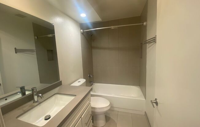 1 bed, 1 bath, 700 sqft, $1,723, Unit 110
