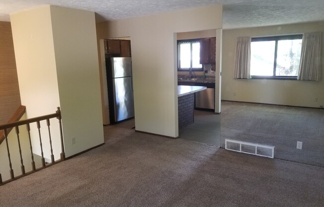 3 beds, 2 baths, $1,725