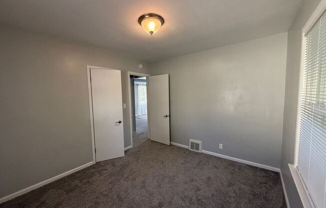 Beautifully Updated 2 Bed, 1 Bath Home for Rent – Great Location Near US-131