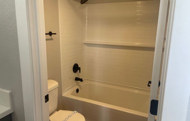 2 beds, 2 baths, 1,013 sqft, $3,495, Unit B-202