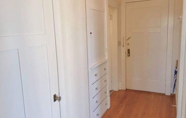 1 bed, 1 bath, 575 sqft, $1,895, Unit 205