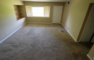 2 beds, 1 bath, $1,050, Unit 120 E9