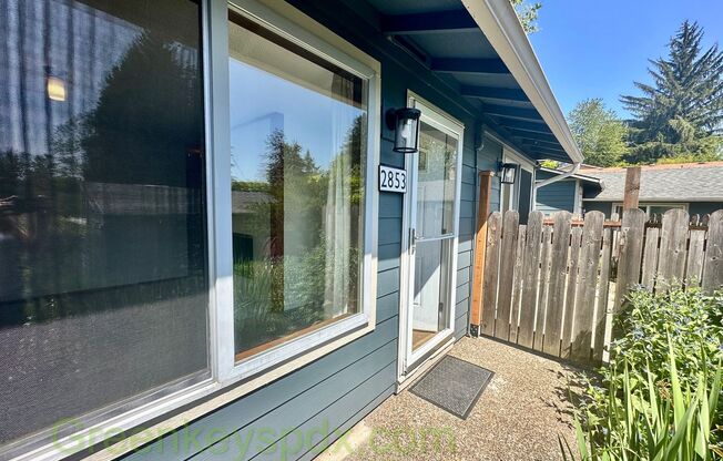 Awesome 2-Bedroom Condo Near Multnomah Village