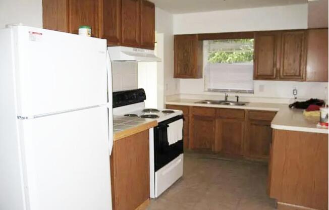 427 ALAMO DR