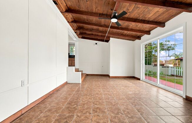 3 beds, 1.5 baths, $4,300