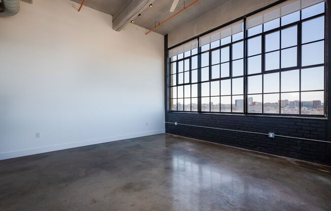 2 beds, 1 bath, 843 sqft, $2,100, Unit Unit 1006