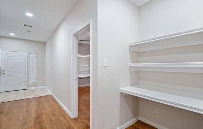 Roomy 4bdr Near NRG