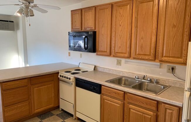 1 bed, 1 bath, 615 sqft, $1,500