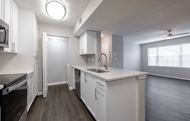 1 bed, 1 bath, 525 sqft, $1,250, Unit 1014