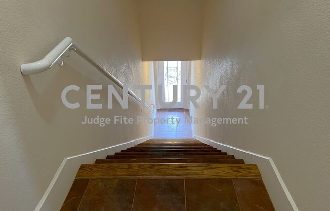 Cozy 1/1 Second Floor Apartment in Waxahachie For Rent!