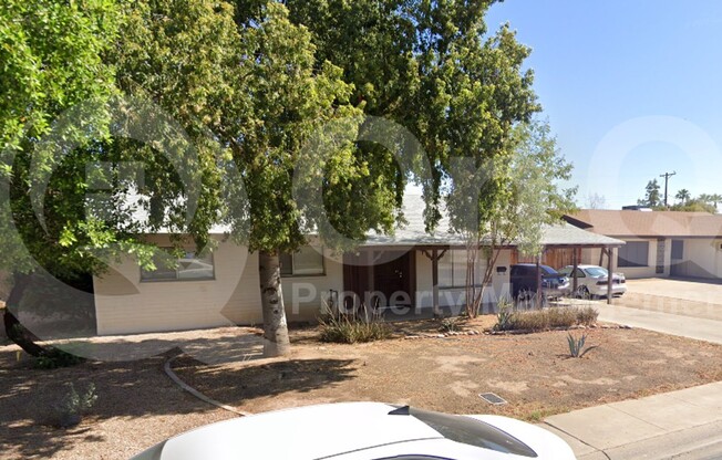 116 E MANHATTON DR