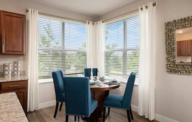 The Haven at Shoal Creek - Dining nook