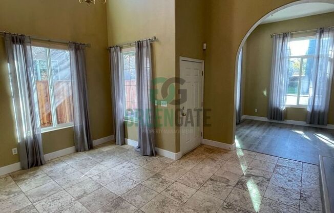 3 beds, 2 baths, $2,725