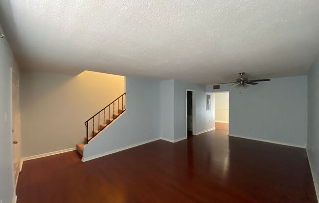 2 beds, 1.5 baths, $1,250, Unit #405