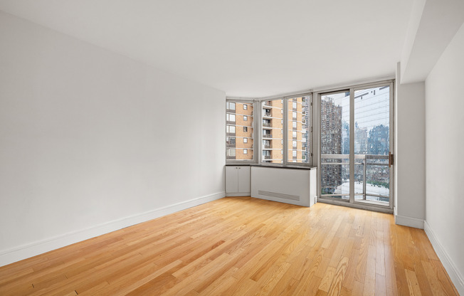 1 bed, 1 bath, 679 sqft, $4,595, Unit 18C