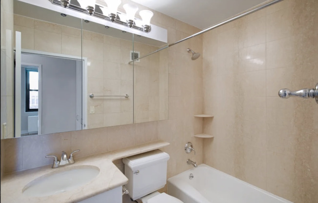 1 bed, 1 bath, 679 sqft, $6,565, Unit 14X