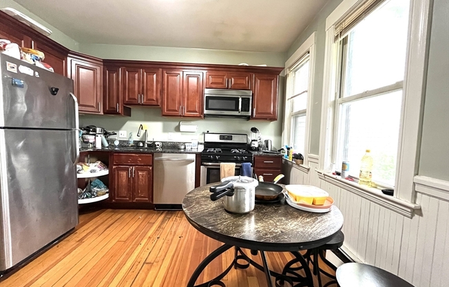 2 WYMAN ST