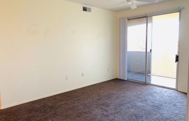 1 bed, 1 bath, 760 sqft, $1,200, Unit 305