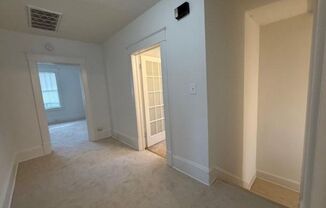 2 beds, 1 bath, $1,595, Unit APARTMENT B