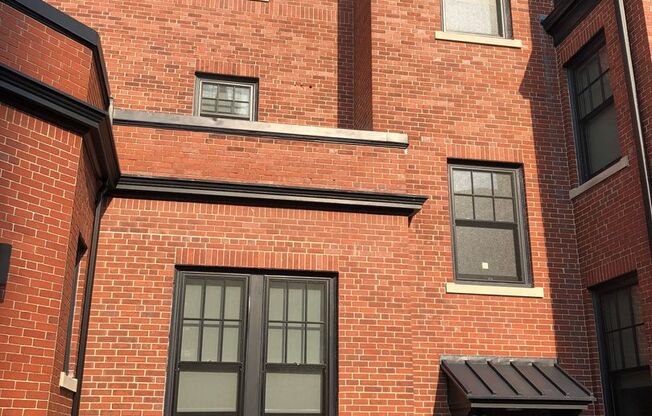1 bed, 1 bath, 500 sqft, $1,800, Unit 002
