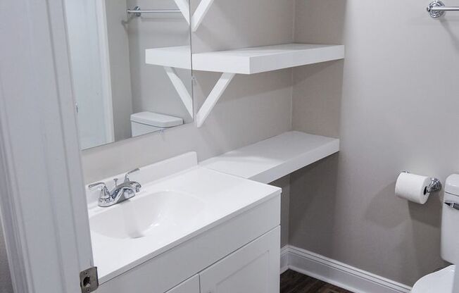 2 beds, 1.5 baths, 950 sqft, $1,395, Unit 5-216