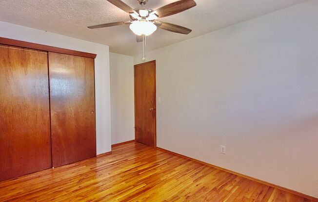 3 beds, 1 bath, $2,395