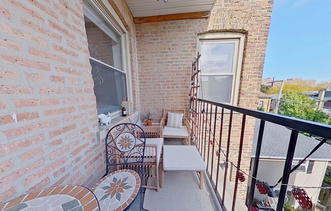 900 Gunnison
