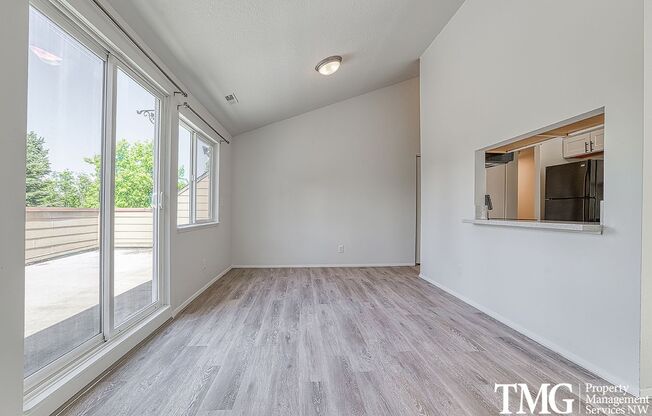 Amazing Open concept Condo in a secluded community! W/S/G Included!!!