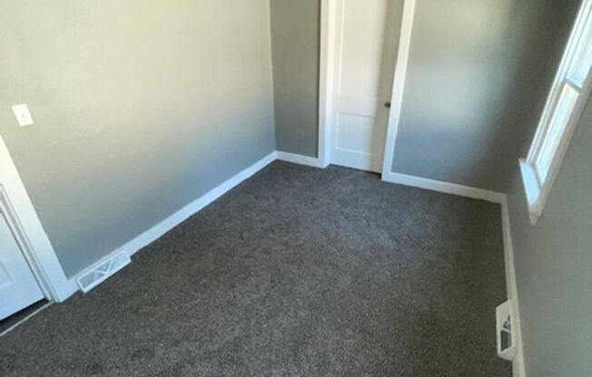 Spacious 3BD/1BA