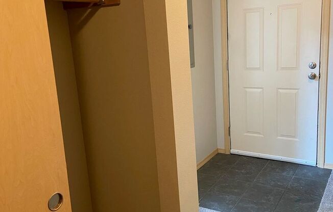 Delridge SW Seattle Townhouse 2 Bedroom 1 Bath 1 Car Garage